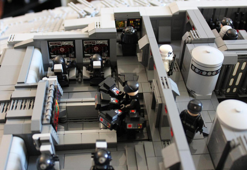 Illustration for article titled Custom LEGO Star Destroyer Is So Huge It Has A Three-Level Interior